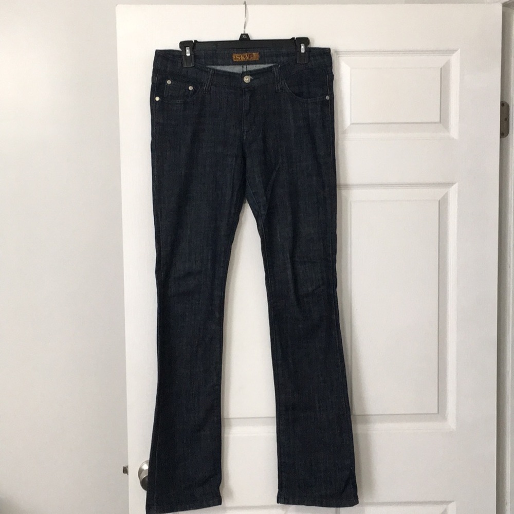 Women jeans. 9/10 size.